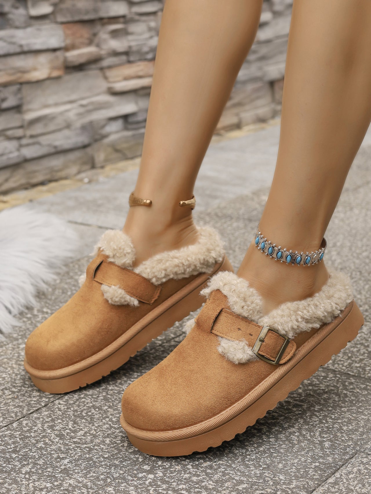 Women’s Fleece Lined Slip-On Clogs – Warm Winter Mule with Buckle & Anti-Slip Sole