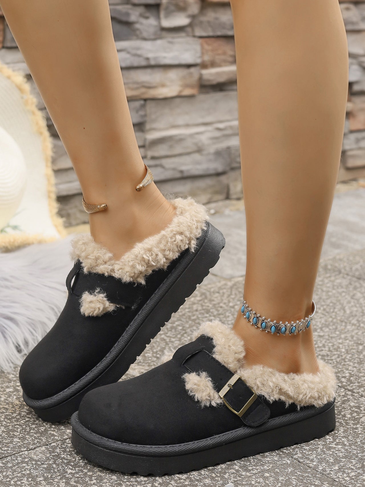 Women’s Fleece Lined Slip-On Clogs – Warm Winter Mule with Buckle & Anti-Slip Sole